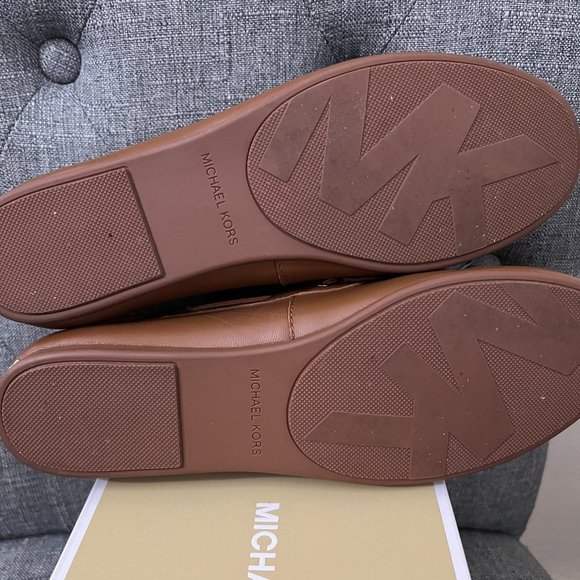 Michael Kors tan leather moccasins - Picture 9 of 10